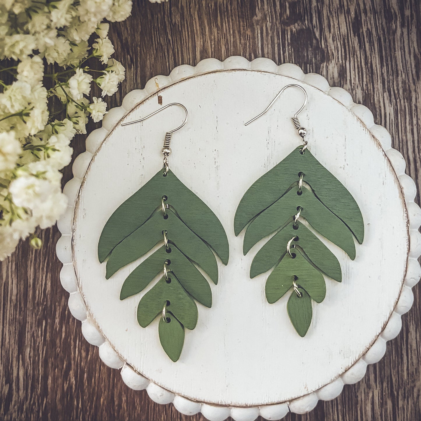Beautiful Green Wood Leaf Earrings